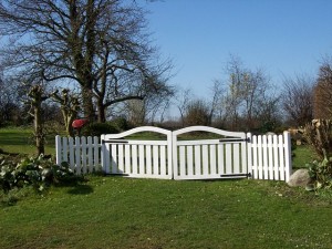 garden-gate-297972_640